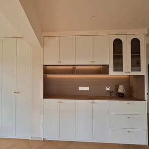 Armario Vestidor Moderno de Lujo de Alta Gama, Diseño Elegante Hecho a Medida, Forma de L, Puertas de Madera Contrachapada y Aglomerado Pintado, Estantes para <span class=keywords><strong>Dormitorio</strong></span> - Product Image 1