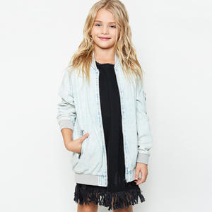 Vêtements de boutique pour enfants en gros, vestes en jean à fermeture éclair avec broderies florales pour filles, en vrac - Product Image 1