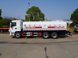Camion-citerne à eau diesel Shacman Heavy 6x4 de 20 m³ avec arroseur, norme Euro 3, garantie 2 ans - Product Image 4