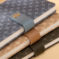 Cuaderno Planificador Minimalista y Elegante con Estampado Espigado, Cierre Dorado y Encuadernación Cosida para Mujeres y Estudiantes