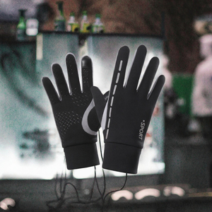 Gants de course d'hiver pour hommes avec logo personnalisé avec écran tactile à rayures réfléchissantes compatibles avec le vélo Utilisation quotidienne Nouveaux gants - Product Image 3