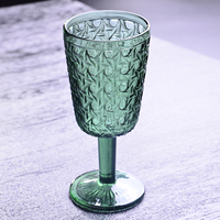 Verre à vin gobelet en verre coloré texturé en relief, style vintage vert avec pied, rétro, pour mariage, bar, décoration intérieure