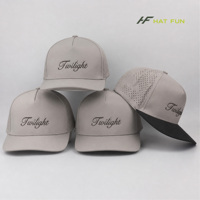 Casquette de baseball personnalisée à 5 panneaux 100% nylon, découpe laser, trous perforés, séchage rapide, respirante, chapeau de sport pour l'extérieur