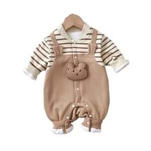 Tutine Autunno/Inverno per Neonati, Modelli 2026 con Simpatico Motivo Orso, in Tessuto Waffle alla Moda, Maniche Lunghe per Tenere al Caldo - Product Image 1