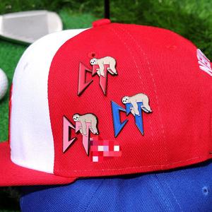 Bán buôn thời trang Mexico New Age CT bradypod logo kim loại huy hiệu phim hoạt hình con lười hat pin phụ kiện - Product Image 1