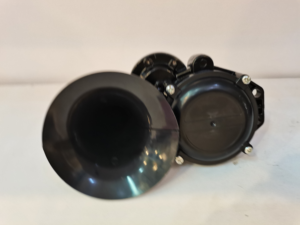 Clacson ad aria a forma di chiocciola nero 12V/24V, il più potente, per semirimorchi, con design coassiale in ferro - Product Image 4