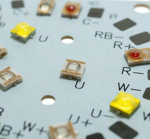 PCB circulaire personnalisé avec canaux séparés R/B/<span class=keywords><strong>RB</strong></span>/W/U, haute conductivité thermique, MCPCB pour aquarium d'eau douce et d'eau salée - Product Image 3