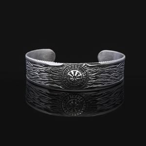 Pulsera Vikinga Qunnique de Acero Inoxidable con Cabeza de Lobo Texturizada para Hombre, Joyería Retro Vintage de Metal Resistente, Regalo - Product Image 2