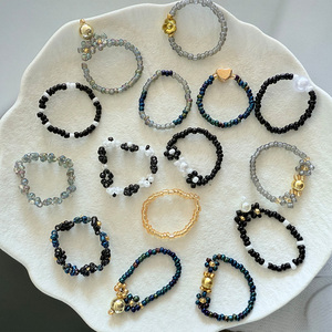Pulseira Feminina Artesanal DIY de Plástico Multicamadas com Contas de Lucite, Estilo Boêmio Europeu, Dourada, Preta e Branca, Atacado - Product Image 2