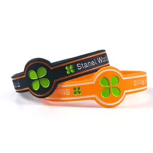 कस्टम देश एलईडी Wristband कस्टम डिजाइन शांत सिलिकॉन चमकती Wristbands कंगन नई तिरंगा झंडा प्रकाश का नेतृत्व किया