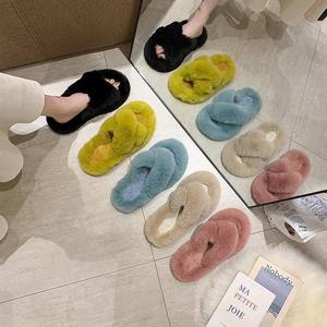 Vente en gros de sandales en peluche végan bouclées en <span class=keywords><strong>fourrure</strong></span> de renard de couleur pour femmes, sandales d'intérieur en peluche en fausse <span class=keywords><strong>fourrure</strong></span> moelleuse à la mode - Product Image 4