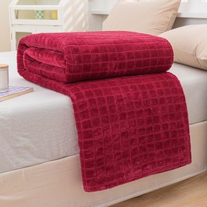 Manta de franela de poliéster 100% de punto de tamaño grande roja lavable a máquina cálida, manta a cuadros para sofá, cama de viaje para el hogar - Product Image 1