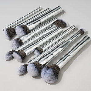 Lot de 10 pinceaux de maquillage professionnels en poils synthétiques de haute qualité, avec manche en aluminium <span class=keywords><strong>argenté</strong></span>, pour anticernes et <span class=keywords><strong>eye</strong></span>-<span class=keywords><strong>liner</strong></span>, vente en gros - Product Image 6