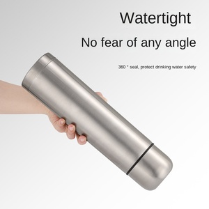 Thermos Sportivo Moderno in Acciaio Inox 304 a Doppio Strato Sottovuoto, Grande Capacità, Forma a Proiettile, Isolamento Termico 12-24 Ore - Product Image 4