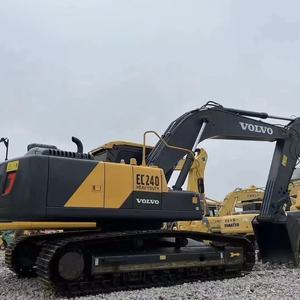 Excavatrice sur chenilles Volvo EC240 24 tonnes de bonnes performances remise à neuf d'occasion avec moteur Volvo Penta à vendre - Product Image 6