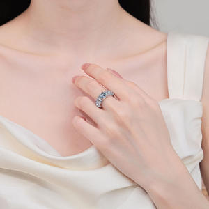 女性用ソリッド925スターリングシルバー人工ダイヤモンドリング1.0カラットDカラーVVS1モアッサナイト記念日結婚指輪 - Product Image 6