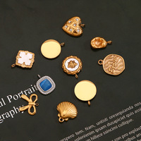 Pendentifs Breloques Rétro en Acier Inoxydable Plaqué Or 18 carats avec Motifs Étoile à Quatre Branches, Cœur, Météorite, Fleur, Coquillage et Abeille pour Colliers et Bracelets