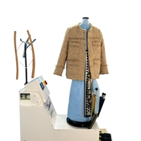 Machine de finition de vêtements à vapeur pour blanchisserie commerciale