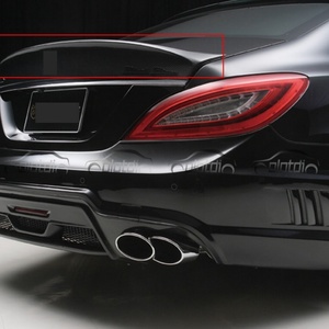 อะไหล่แต่งรถยนต์ สปอยเลอร์หลังทรง W วัสดุคาร์บอนไฟเบอร์ สำหรับ Mercedes Benz W218 CLS - Product Image 2