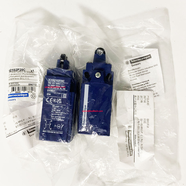 Brand New Original Telemecanique Limit Switches XC Standard XCKN2102P20C