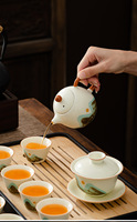Ensemble de tasses à thé en céramique élégantes à motif paysage chinois avec Gaiwan pour la cérémonie du thé à domicile, la méditation et la relaxation quotidienne