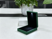 Boîte à pendentif LED vert foncé en gros, boîte à bijoux LED vert foncé, collier LED personnalisable avec logo