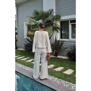 Conjunto de Lino Beige para Mujer, Manga Larga, Estilo Normcore Minimalista, Traje de Pantalón Transpirable para Uso Casual - Product Image 1