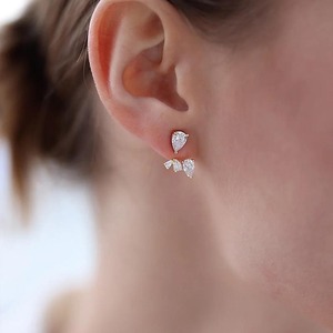 Boucles d'oreilles pendantes élégantes pour femmes, en forme de poire, serties de diamants multi-coupes poire, avec diamants en griffes à l'avant et à l'arrière - Product Image 6