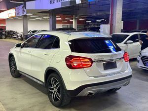 Mercedes-Benz <span class=keywords><strong>GLA</strong></span> 2016 SUV Usado, Volante a la Izquierda, para Exportación - Product Image 4