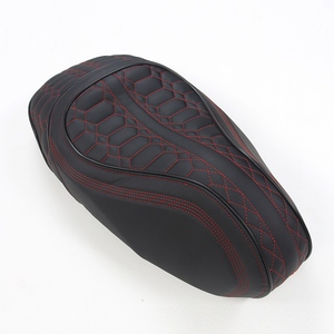 Housse de siège de moto complète de taille personnalisée GANE Design, remplace la housse de siège d'origine, housse de siège imperméable en cuir Nappa - Product Image 1