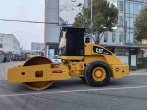 Rouleau compresseur CAT CS683 d'occasion pas cher à vendre, CS-683E d'occasion, CS 683 en bon état - Product Image 5