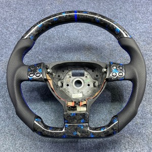 Volante de Fibra de Carbono Perforado en Cuero Negro de Diseño Personalizado para VW <span class=keywords><strong>Caddy</strong></span> <span class=keywords><strong>Maxi</strong></span> Life Transporter T6.1 - Product Image 5