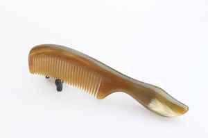 หวีผมทำจากเขาควายแท้ ขัดเงาด้วยมือ ดีไซน์เรียบเนียน สำหรับการจัดแต่งทรงผมประจำวันและการดูแลหนังศีรษะ - Product Image 2