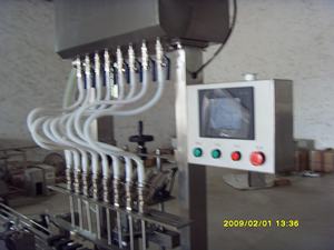 Máquina Automática de Enchimento de Garrafas de Suco e Água AT-L, Máquina de Enchimento de Líquidos com 4 Cabeçotes de Alta Precisão - Product Image 5