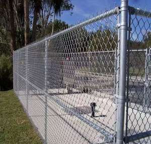 Rollo de 100 <span class=keywords><strong>Metros</strong></span> de Malla de Alambre Galvanizado por Inmersión en Caliente, Recubierto de PVC, para Cercas de Eslabones de Cadena, <span class=keywords><strong>6</strong></span> Pies, Color Negro, Venta al por Mayor - Product Image 6