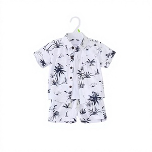 Ensemble <span class=keywords><strong>de</strong></span> trois pièces style <span class=keywords><strong>plage</strong></span> pour <span class=keywords><strong>garçons</strong></span>, chemises à manches courtes et shorts pour bébés <span class=keywords><strong>garçons</strong></span>, tissu en coton tissé avec motif floral - Product Image 2