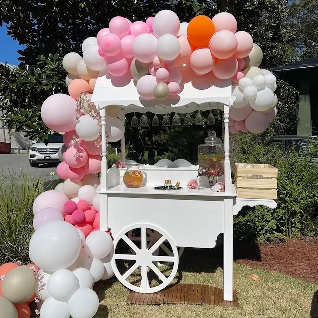 Amazon Hot Sale Custom ized Holz blume Candy Bar Cart mit Rädern für Hochzeits kinder Weihnachten Dessert Party Display Stand