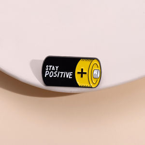 Alfileres de esmalte Stay Positive, broche de batería de energía divertido personalizado, insignias de solapa inspiradoras para mochila, joyería decorativa para fiesta - Product Image 1