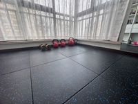 Plancher en caoutchouc de gymnastique 15mm d'épaisseur tout en caoutchouc fin de meilleure qualité pour l'utilisation en zone de sport imperméable et insonorisé