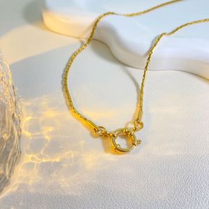 Collier pendentif en moissanite, choix des influenceurs, finition haute brillance, profil léger et discret - Product Image 2