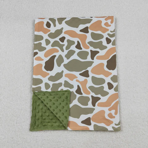 Manta de Camuflaje Verde para Bebé Recién Nacido - Product Image 1