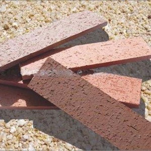 Briques <span class=keywords><strong>de</strong></span> <span class=keywords><strong>parement</strong></span> en terre cuite rouge à bas <span class=keywords><strong>prix</strong></span> pour murs extérieurs d'hôtels – Écologiques, imperméables et ignifuges - Product Image 1