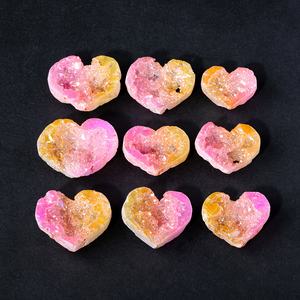 Geoda Aura Amarilla y Rosa al por Mayor, Cristal Arcoíris en Forma de Corazón, Cristal Druzy Tallado a Mano, Espécimen Mineral Curativo, Decoración del Hogar - Product Image 1