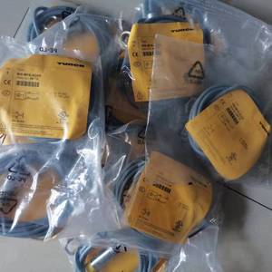 Sensor de Proximidad Cuadrado TURCK Bi2-Q5 5-AP6X, NPN Normalmente Abierto, Inducción Magnética, 24VDC, Resistente a la Corrosión - Product Image 1