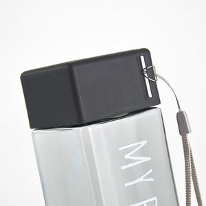 ขวดน้ำผลไม้พลาสติกทรงสี่เหลี่ยมสำหรับน้ำผลไม้ปราศจากสาร BPA สำหรับสัตว์เลี้ยงขนาด<span class=keywords><strong>500</strong></span>มล. แบบพกพา - Product Image 4