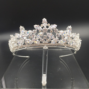 Hermosas <span class=keywords><strong>Coronas</strong></span> y Tiaras <span class=keywords><strong>de</strong></span> Flores para Novia con Circonita Cúbica, Corona <span class=keywords><strong>de</strong></span> Princesa <span class=keywords><strong>de</strong></span> Cobre para Bodas, Joyería al por Mayor BC3354 - Product Image 3