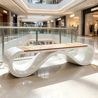 Bancs de patio extérieurs en fibre de verre avec assise en lattes de bois, mobilier urbain personnalisé, approvisionnement en gros pour projets de aménagement paysager de centres commerciaux, parcs et cours