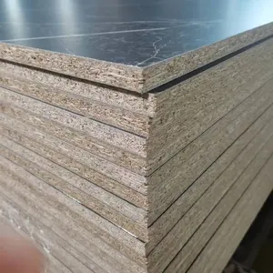 Pengolahan halus semen kayu pinus papan partikel dengan permukaan selesai untuk lemari lantai dalam ruangan aplikasi bangunan