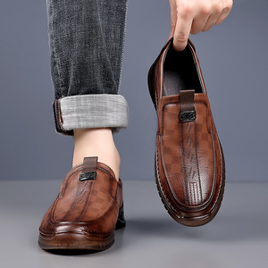 Mocasines para hombre, sin cordones, suela suave, zapatos casuales de cuero, tacón bajo, suela de goma, origen Wenzhou - Product Image 3