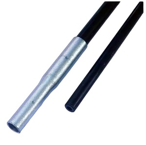 Supports d'affichage extérieurs avec portails individuels en fer et polyester pour accessoires de présentation de drones de course FPV en vente - Product Image 2